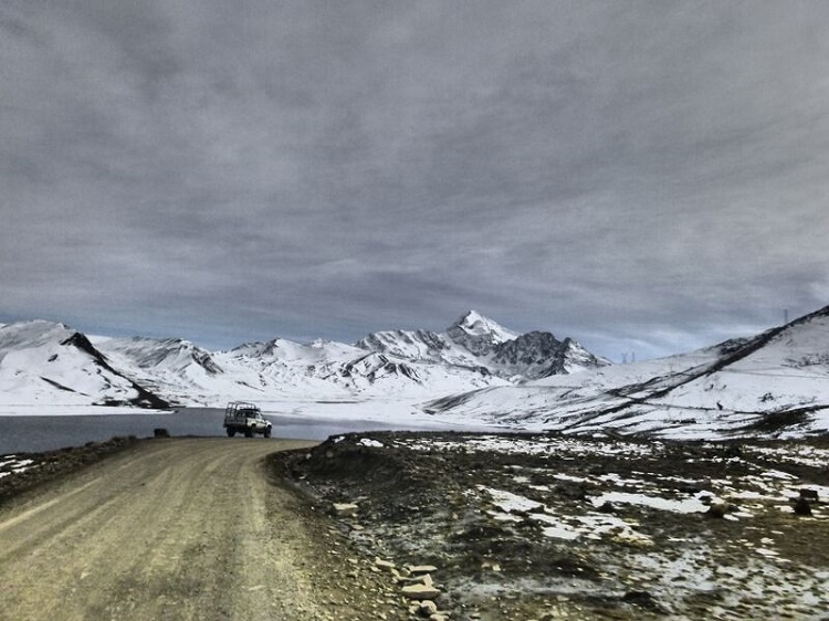 Snow Rush: Riding The Highest Ski Slope In The World - La Paz Bolivia